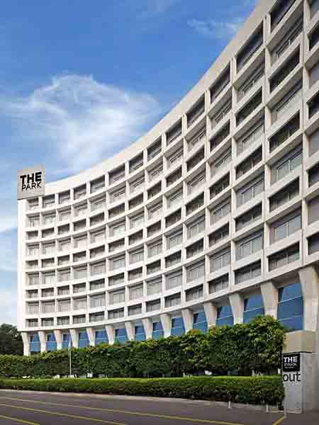 padisson-blu-plaza-hotel-escorts-in-delhi